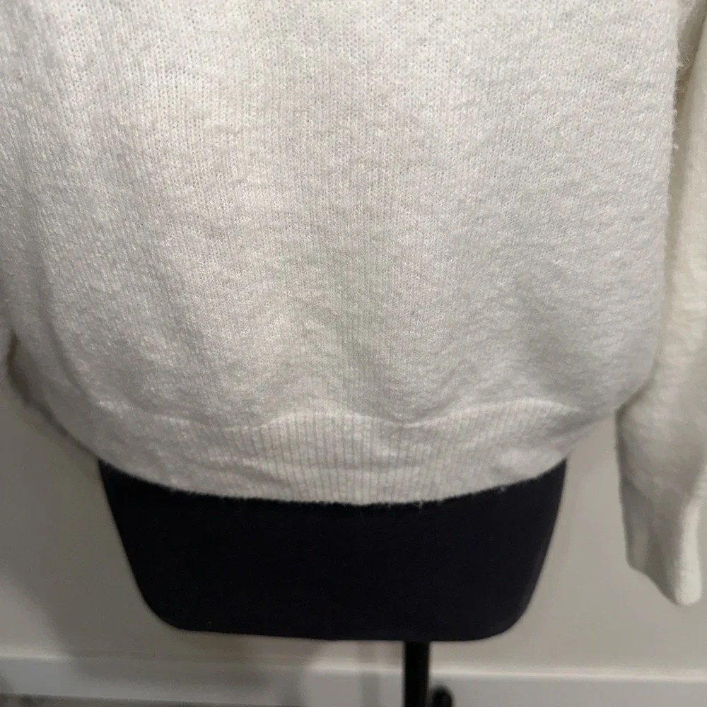 H&M white jewel